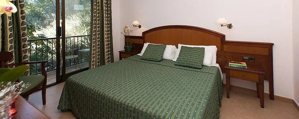 Hotel Playa Mondrago Портопетро