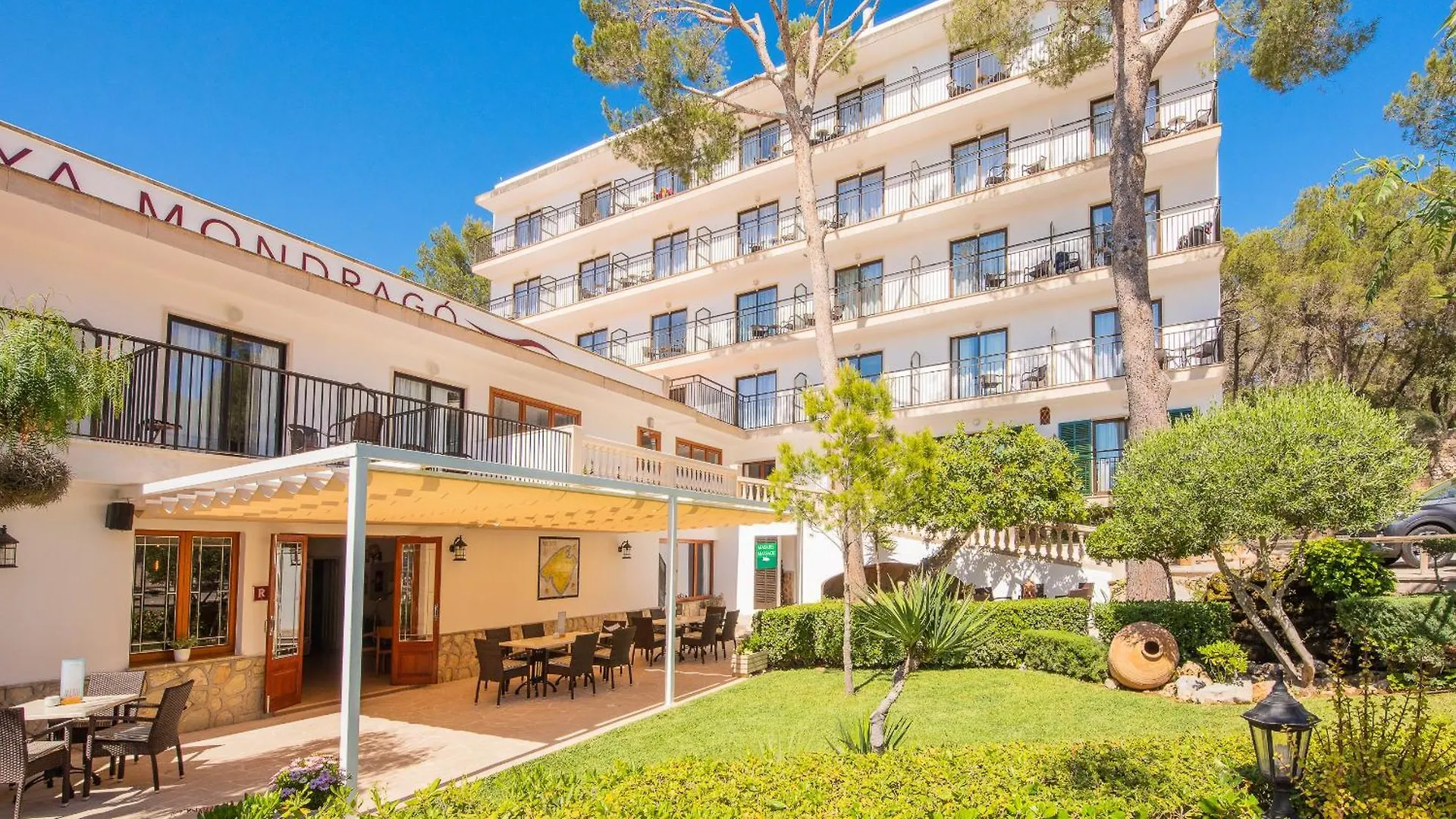 ***  Hotel Playa Mondrago Portopetro España